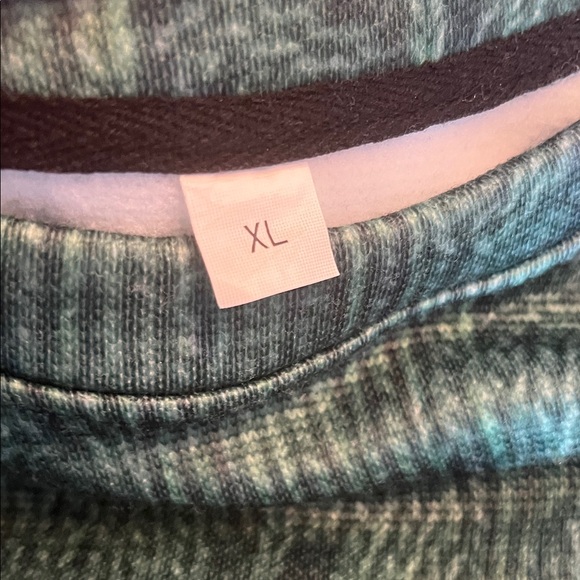 New green Women's Sweatershirt with trees (great for the holidays) - Picture 3 of 3